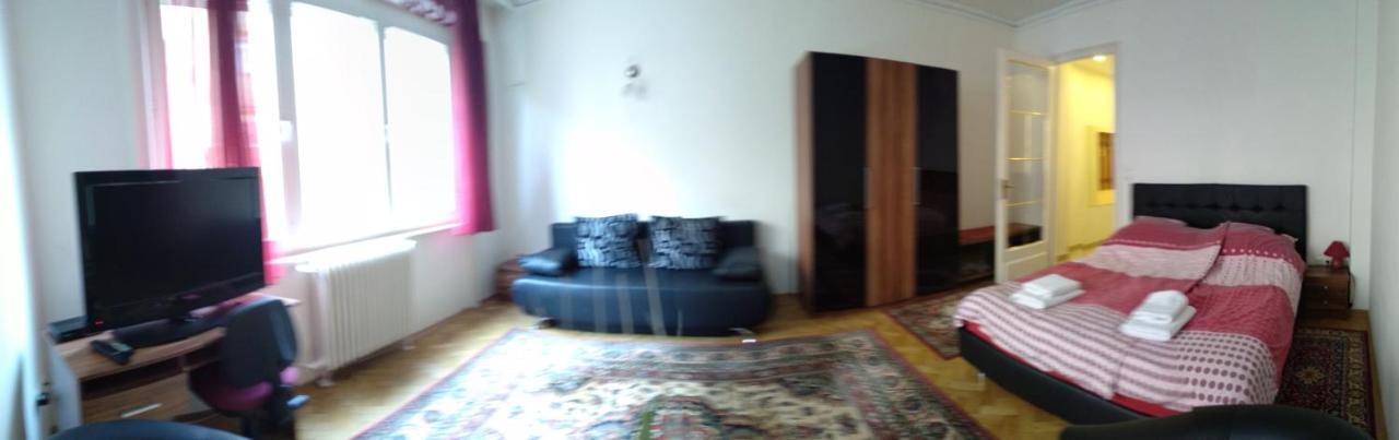 Gyoengyi * Budapest
